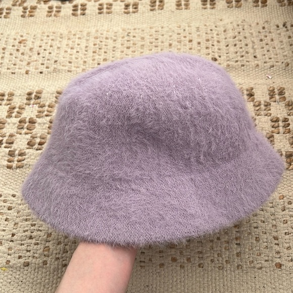 NWT Urban Outfitters Fuzzy Lilac Hat - Picture 1 of 3